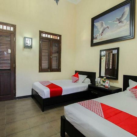 Oyo 1361 Singosari Family Residence Banyuwangi  Exteriör bild