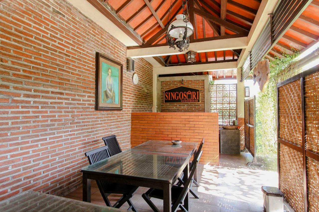Oyo 1361 Singosari Family Residence Banyuwangi  Exteriör bild